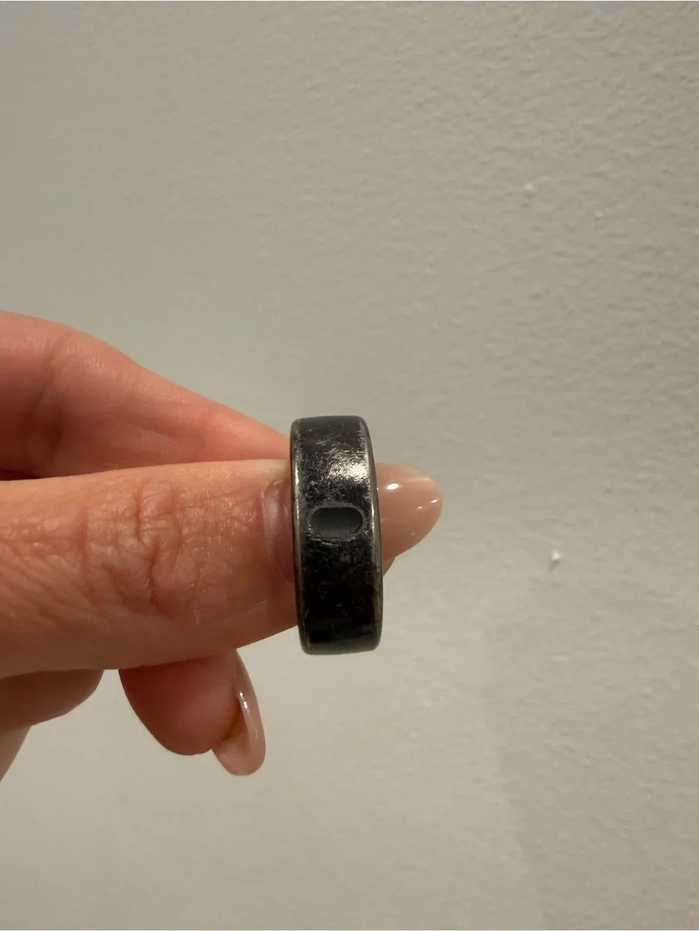 Oura Gen 3 Size 8 Heritage Black Fitness Tracker Ring, Charger and Cable
